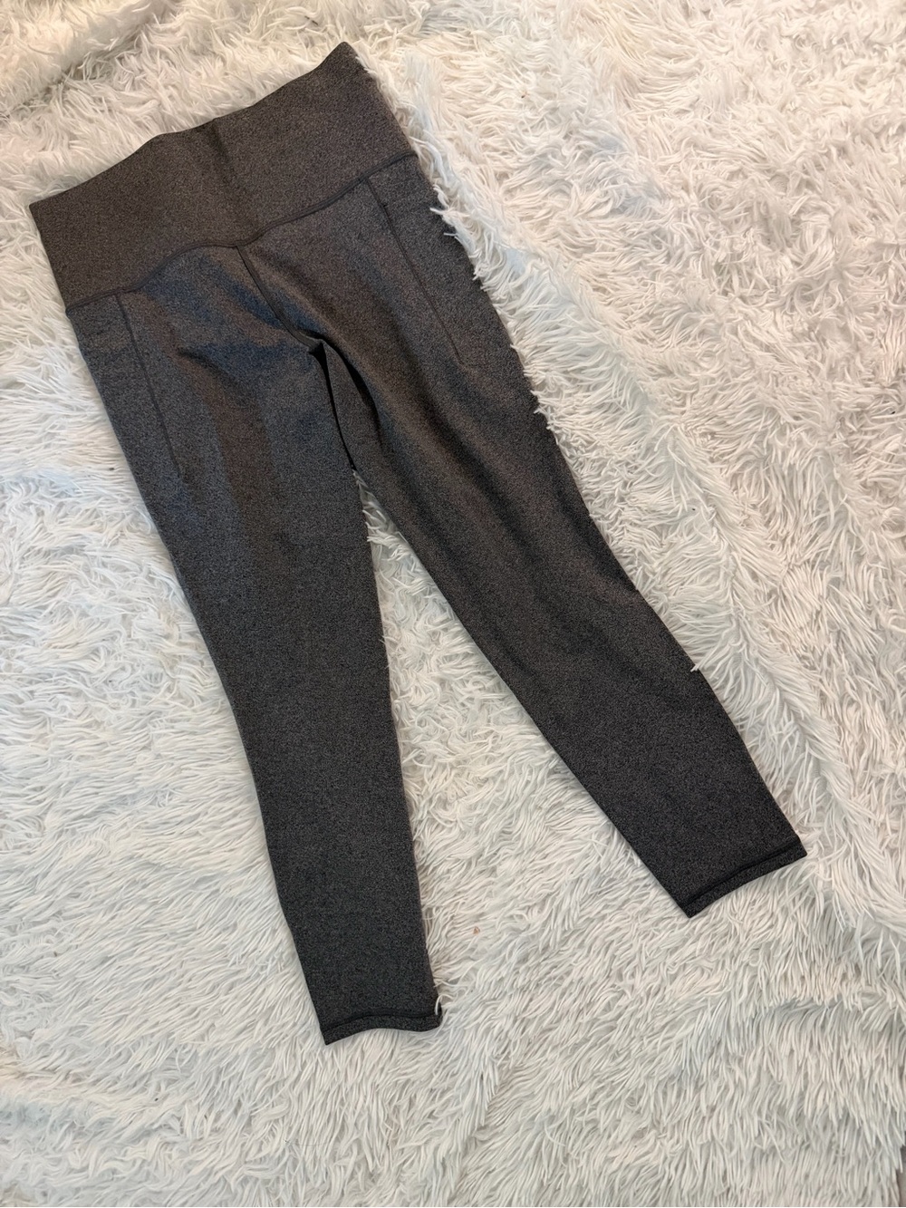 Athleta Salutation Stash Pocket II Gray 7/8 Leggings M